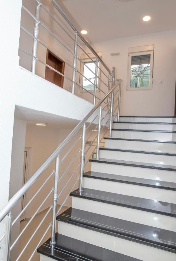 Apartmani Nela Сутоморе Екстериор снимка