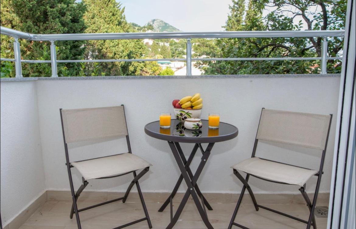 Apartmani Nela Сутоморе Екстериор снимка