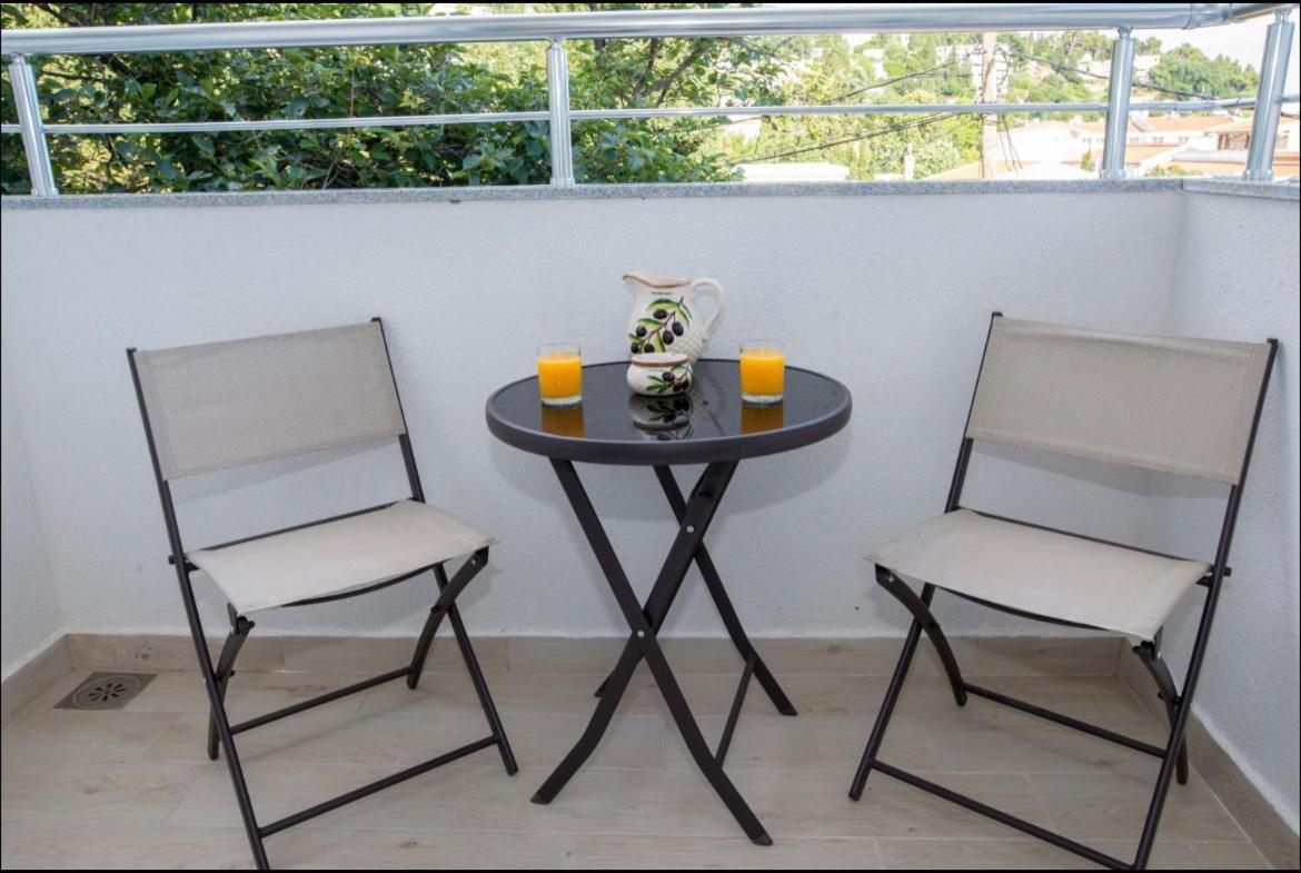 Apartmani Nela Сутоморе Екстериор снимка