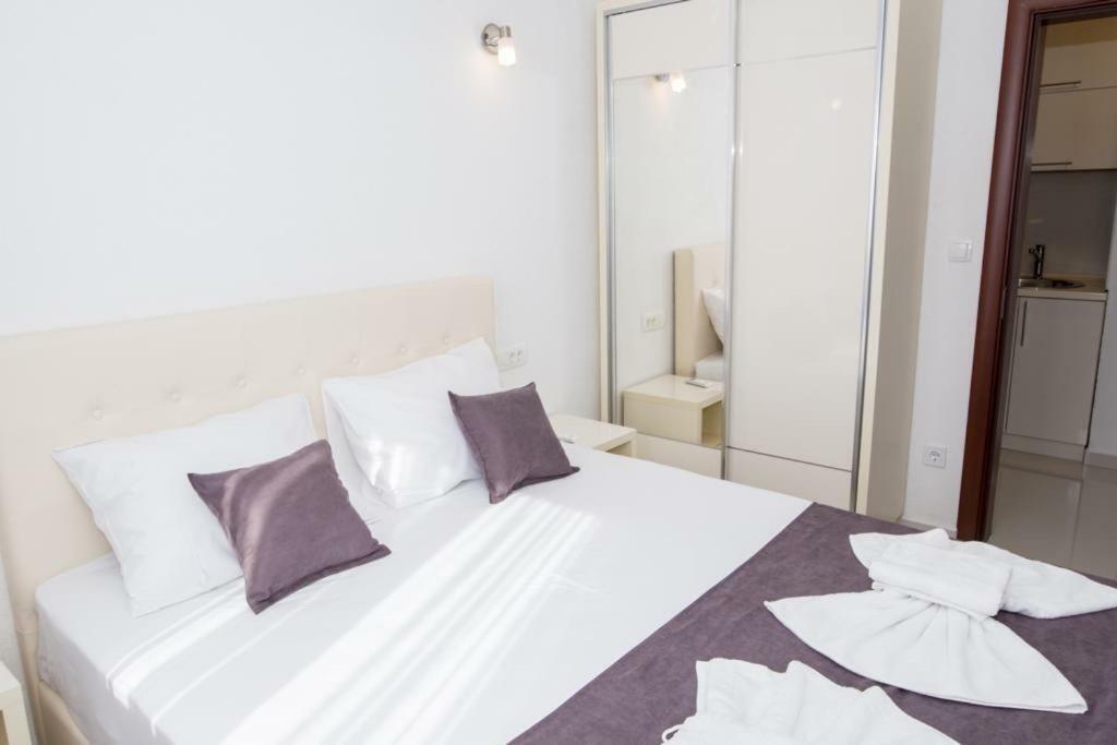 Apartmani Nela Сутоморе Екстериор снимка