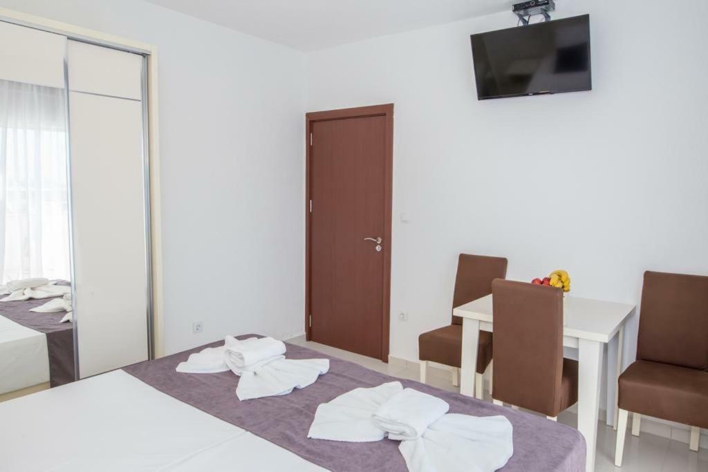 Apartmani Nela Сутоморе Екстериор снимка
